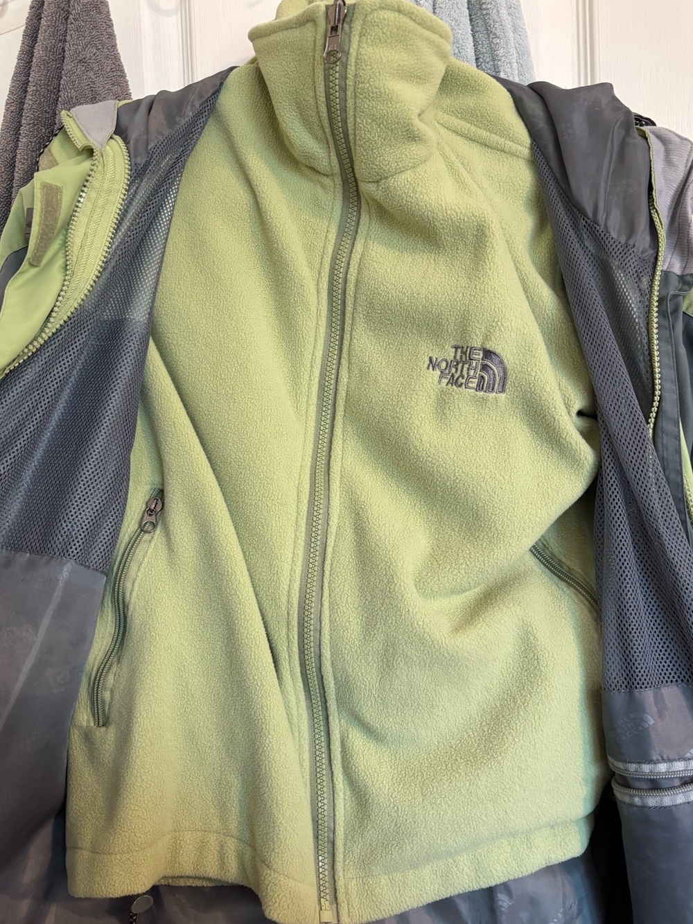 Vintage Y2K TNF Summit Series 3-in-1 HyVent Jacket w/ Fleece Liner - Picture 10 of 12